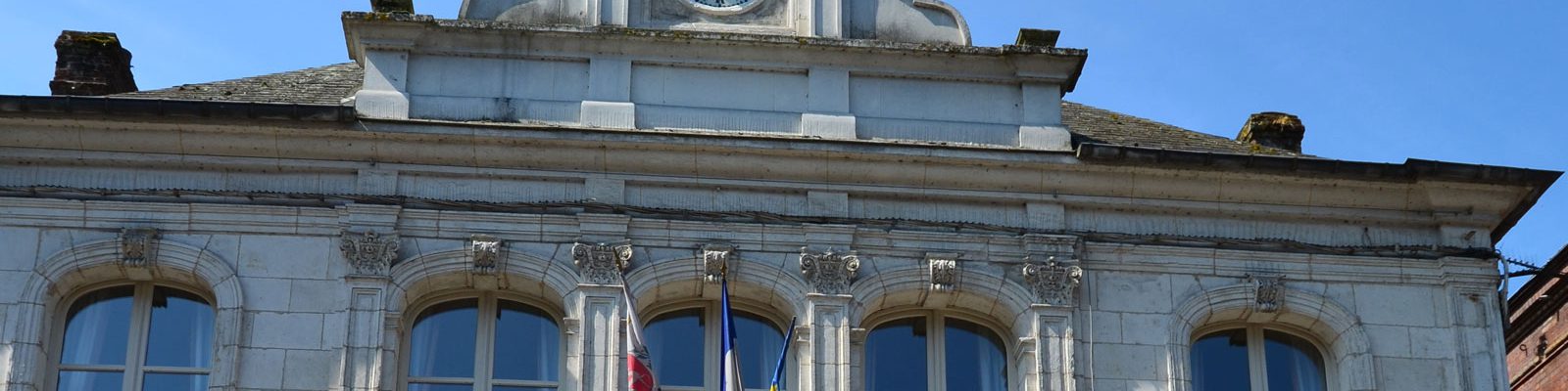 la mairie de cormeilles en auge