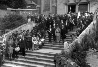CORMEILLES AUTREFOIS cérémonie marches église