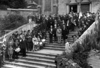 CORMEILLES AUTREFOIS cérémonie marches église